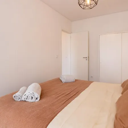 Av 25 Abril Mhouse Lease * Кашкайш